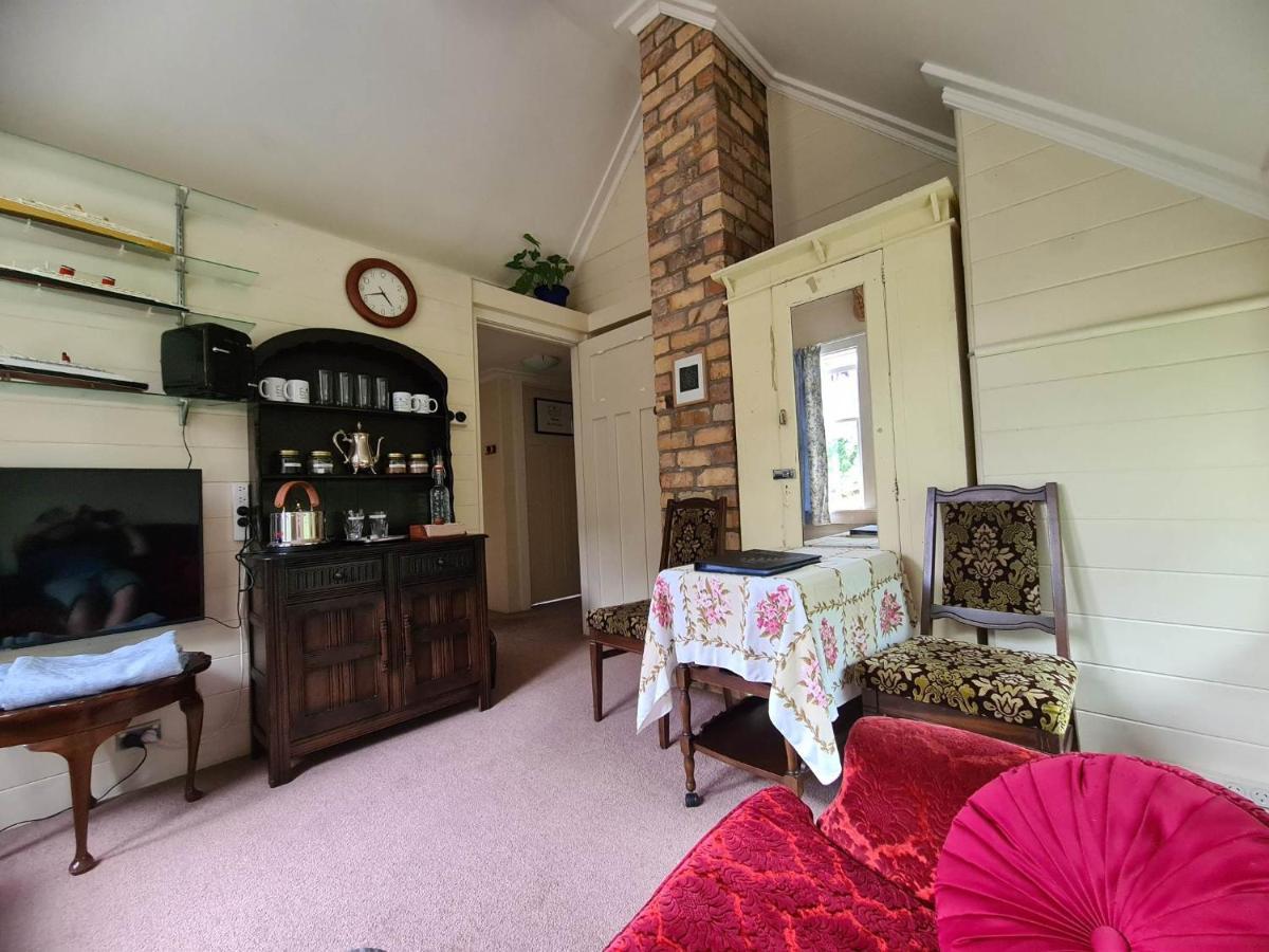 Dovecote House Bed and Breakfast Όκλαντ Εξωτερικό φωτογραφία